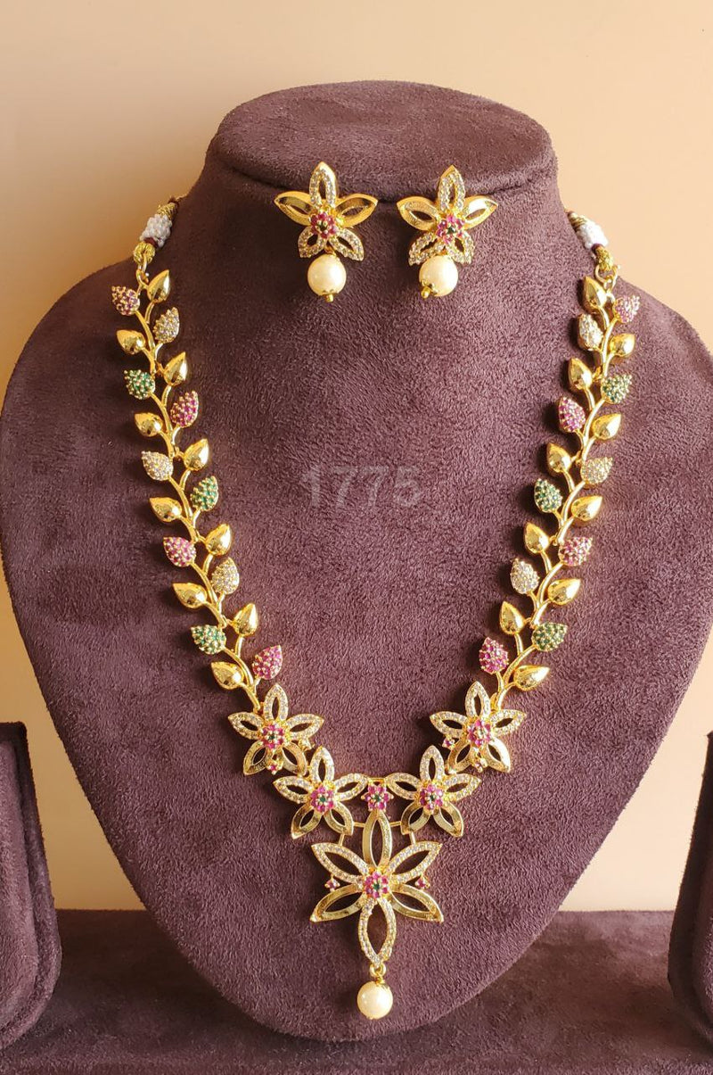 Stunning Necklace with Earring Set
