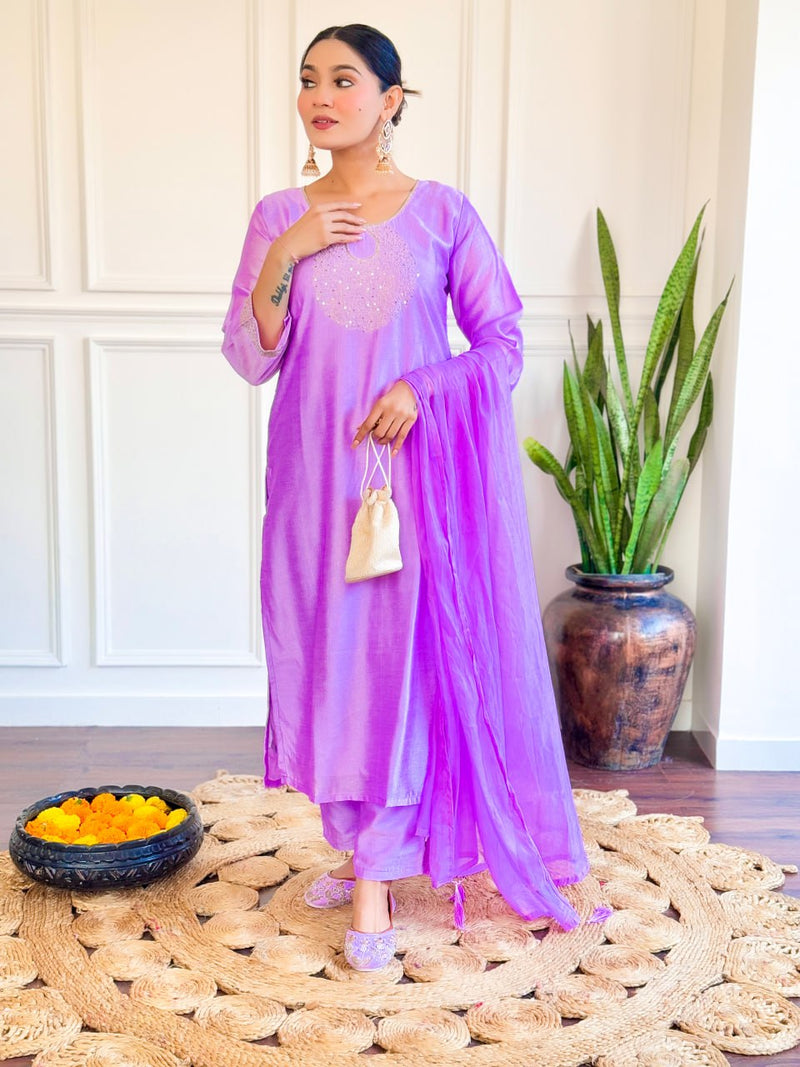 Stunning Chanderi Embellished Kurta With Bottom & Tebby Naylon Dupatta Set