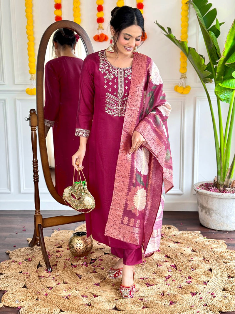 Classy Viscose Chanderi Embroidered Suit with Jacquard Printed Dupatta