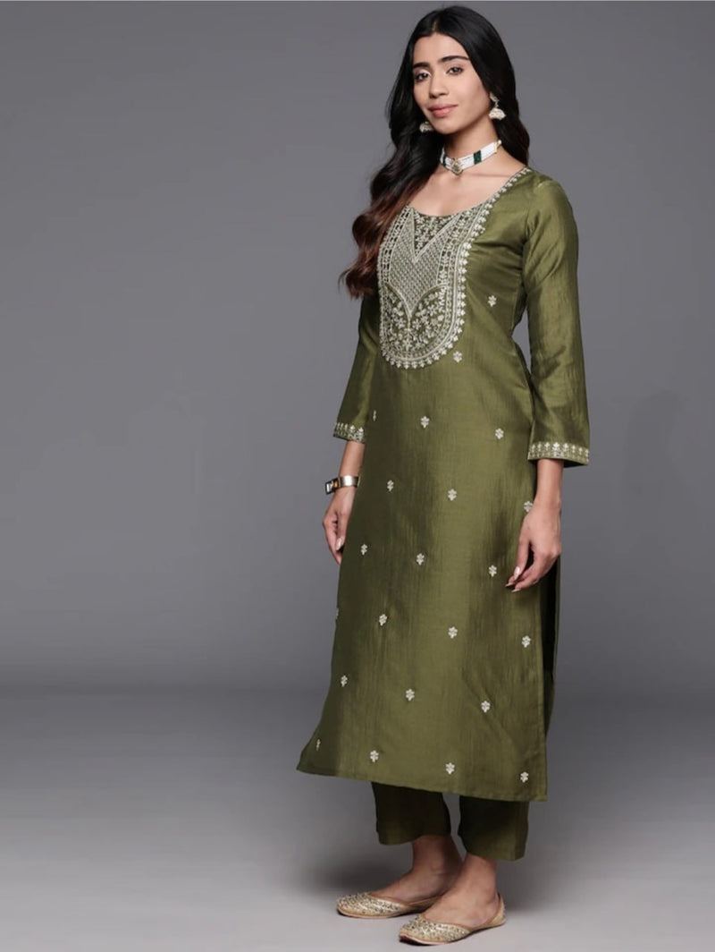 Elegant Viscose Chanderi Heavy Thread Embroidery Work Kurta Pant Set Stitched