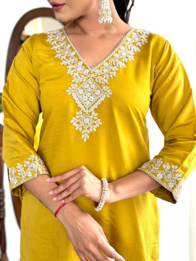 Temple Wear Embroidered Thread Work Chanderi Silk Straight Kurta with Trouser & Dupatta