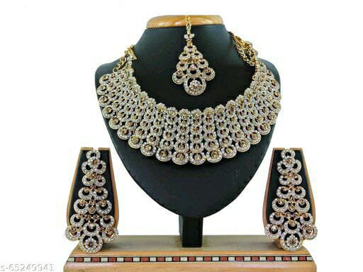 Enchanting Jewellery Set Of Gold And Silver Plated