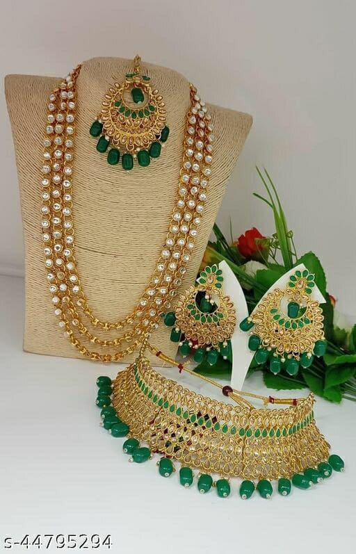 Enchanting Gold Plated Jewellery Set With Maangtika