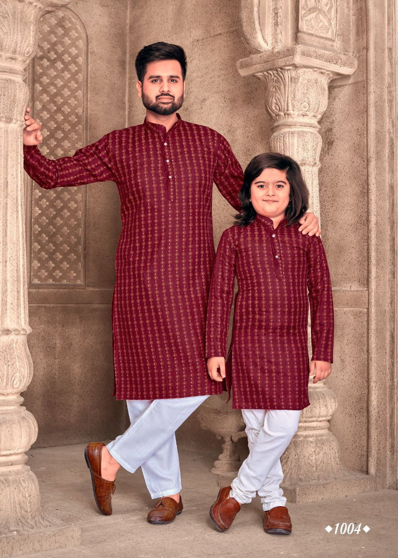 Present Father Son combo of Cotton Kurta with Foil Print with Payjama.